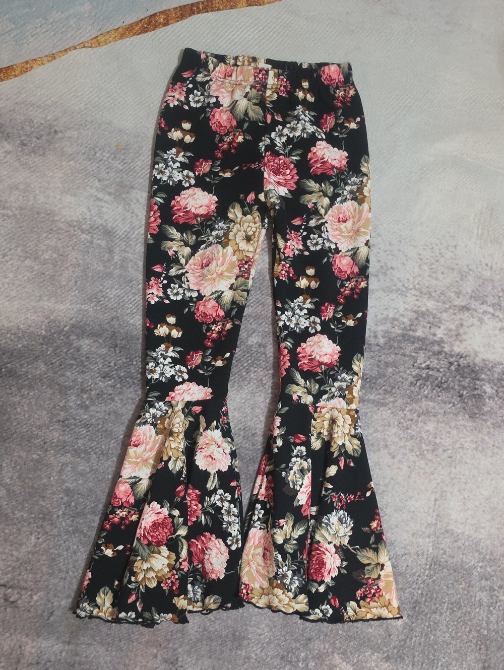 Girls' Floral Black Ruffle-Hem Leggings